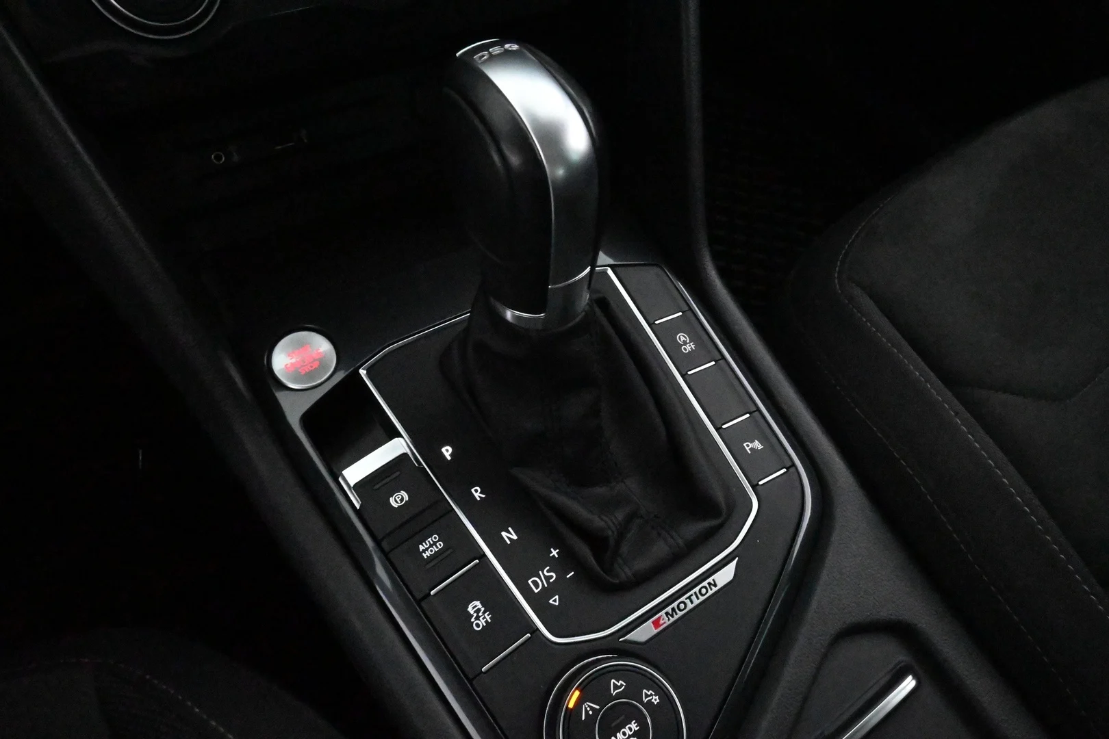 Car Image - 7roiZI2crZLgX8wKaUnJHG