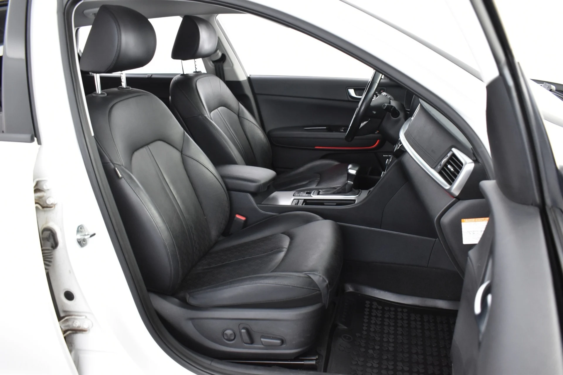 Car Image - 4ucALOrXML6I5lfY6ixLIS