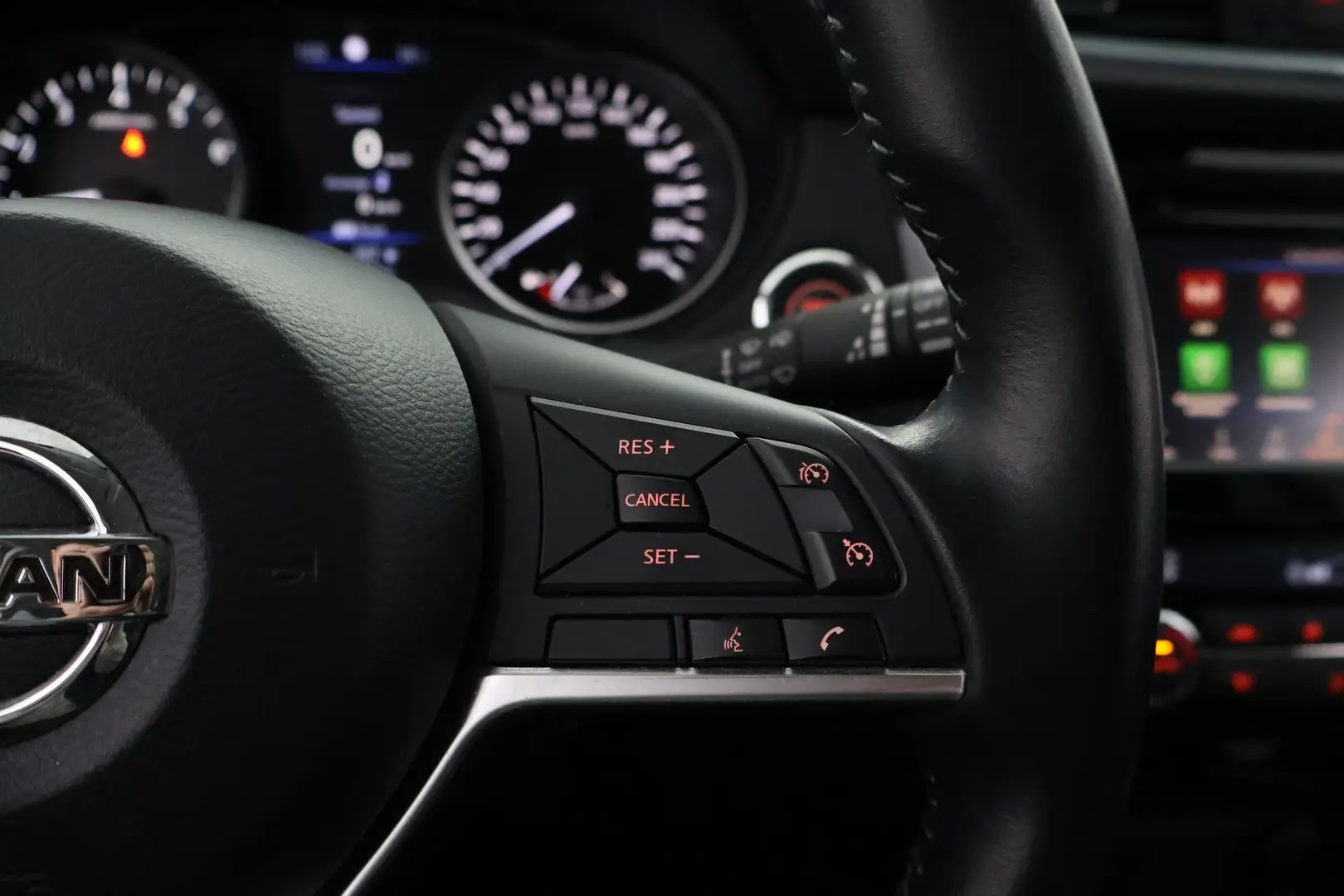 Car Image - 4W3mN9rt04VB32IOSFETmP
