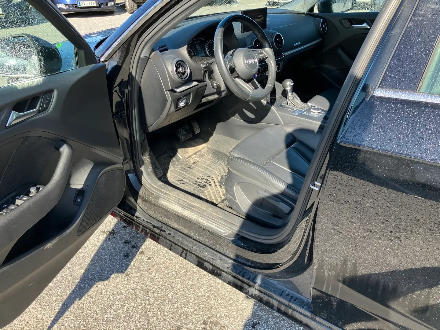 Car Image - 2RX8o0yEzg9sioK1BczhSR