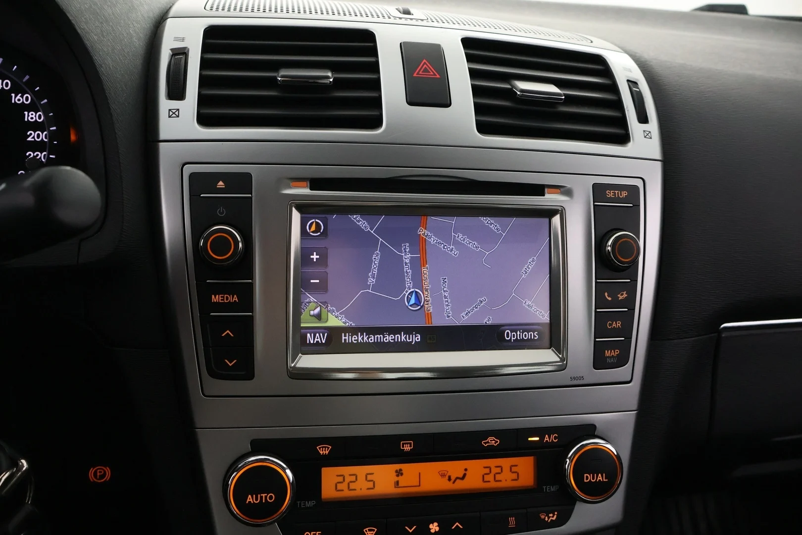Car Image - kFBkwdCcBLwGLxL6uMe7r