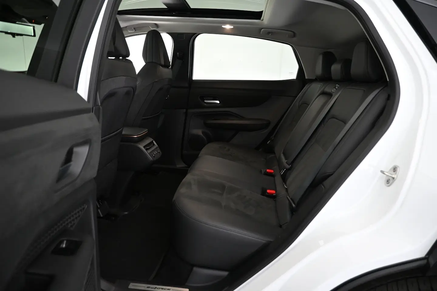 Car Image - 1ek0awJZHJg9NmLZJWddPU