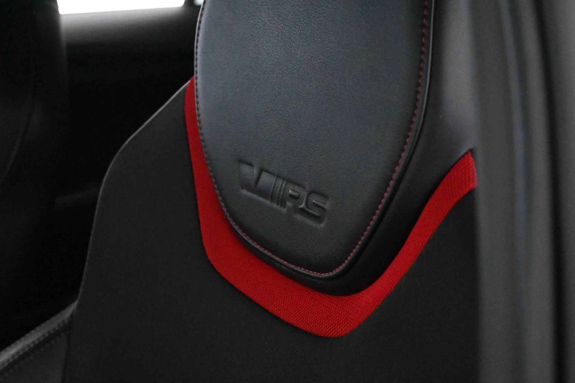 Car Image - 5iLkLB9NDhx3o2EfdumDFg
