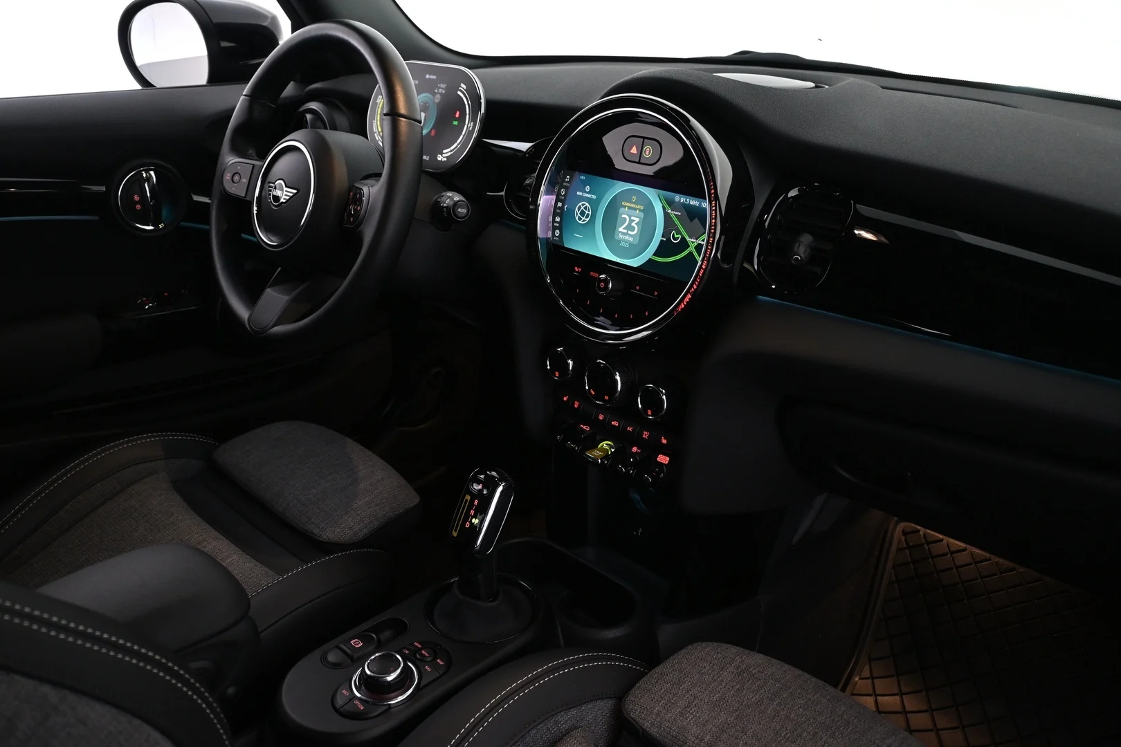 Car Image - 3FXpCFfengIY4ogoj0kYN
