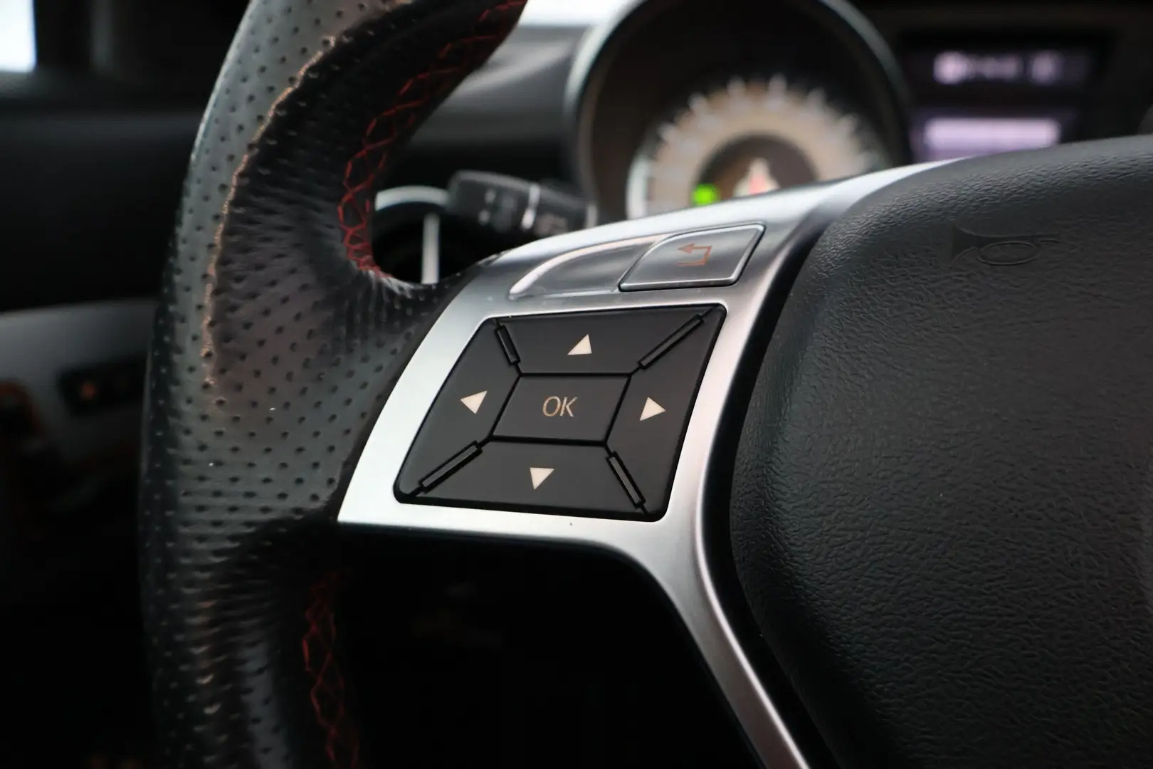 Car Image - 4Cq0nqQN7TJqF3j85quyHQ