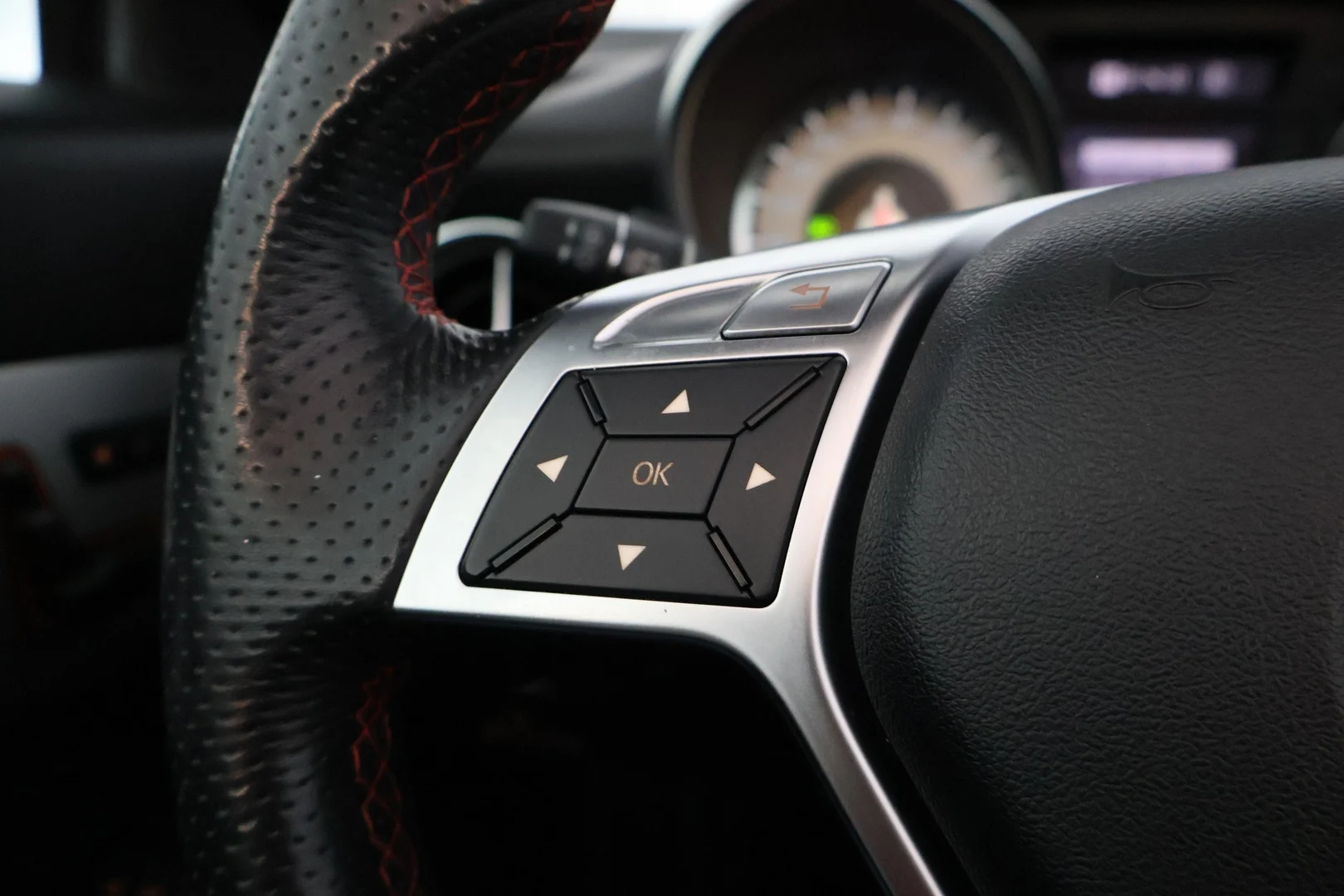 Car Image - 4Cq0nqQN7TJqF3j85quyHQ