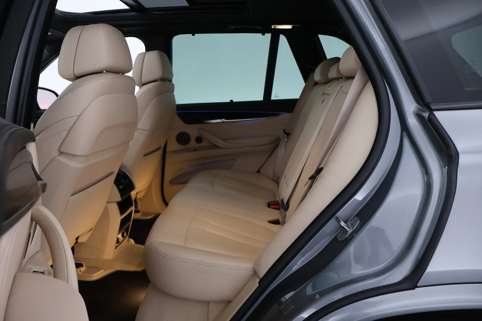 Car Image - 6oXDktJs0hZNKGpNmggSUm