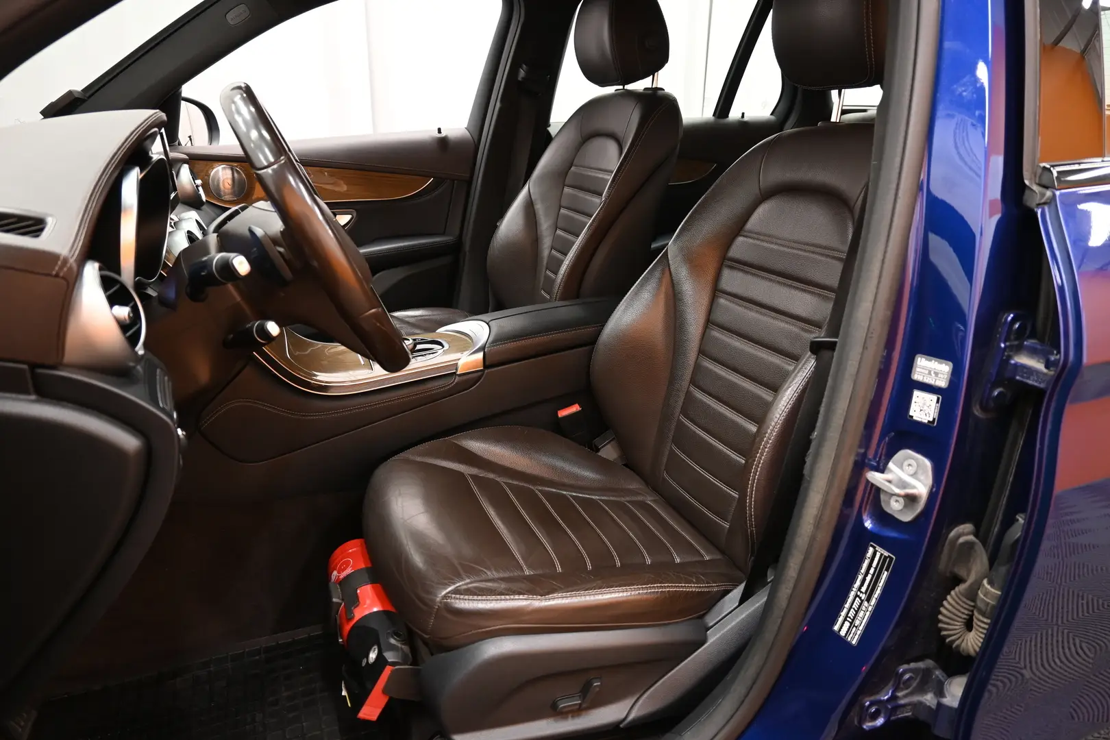 Car Image - 2DMkeLTdH8i7n6PJ8kq7vE