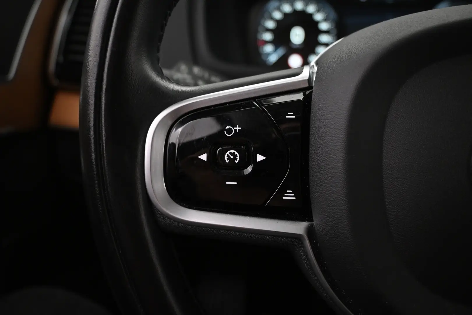 Car Image - 3iKF05N0t3y9cNj3AcmlJr