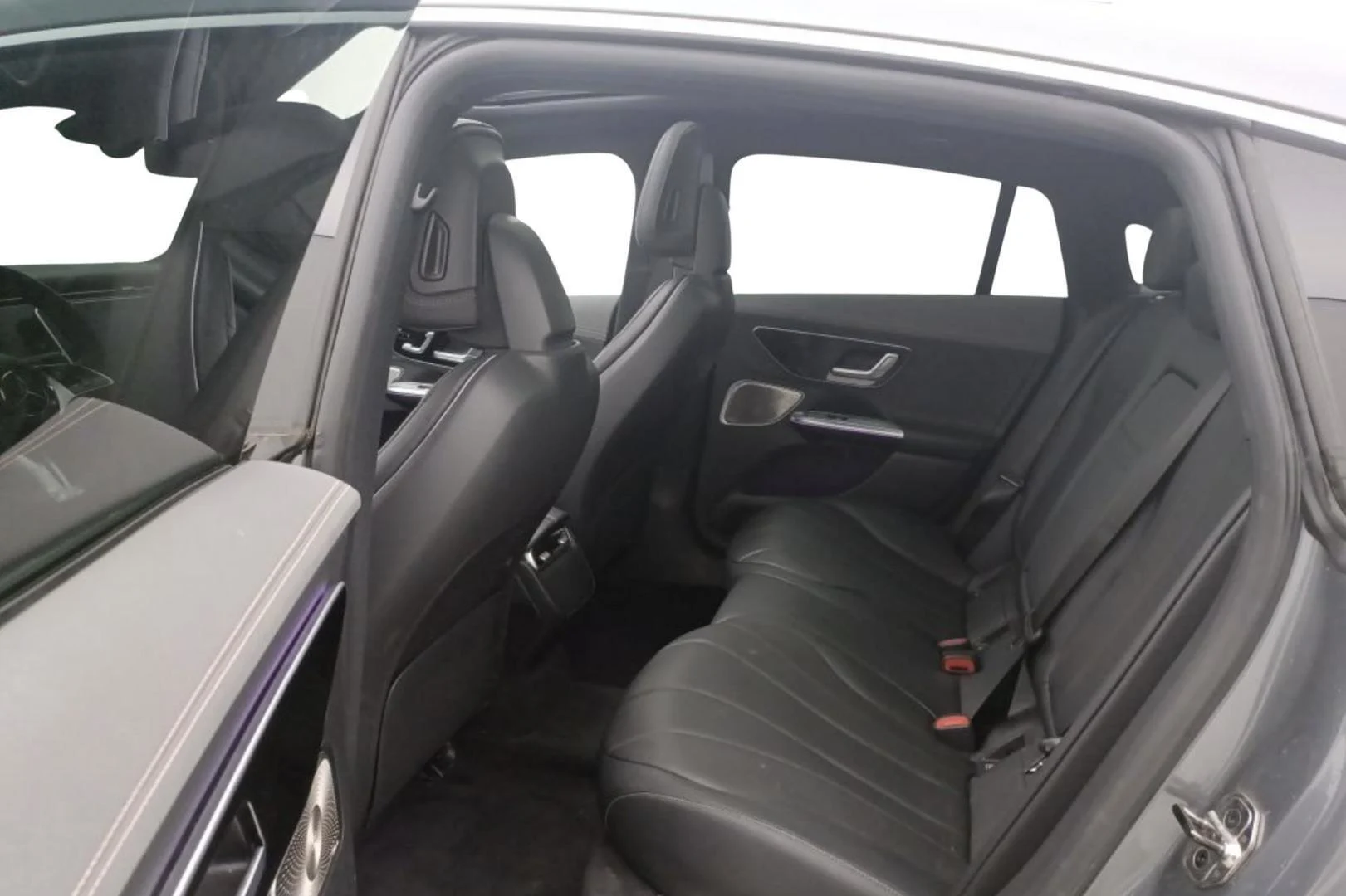 Car Image - e13FjfN3cGVYGGMMQmiis