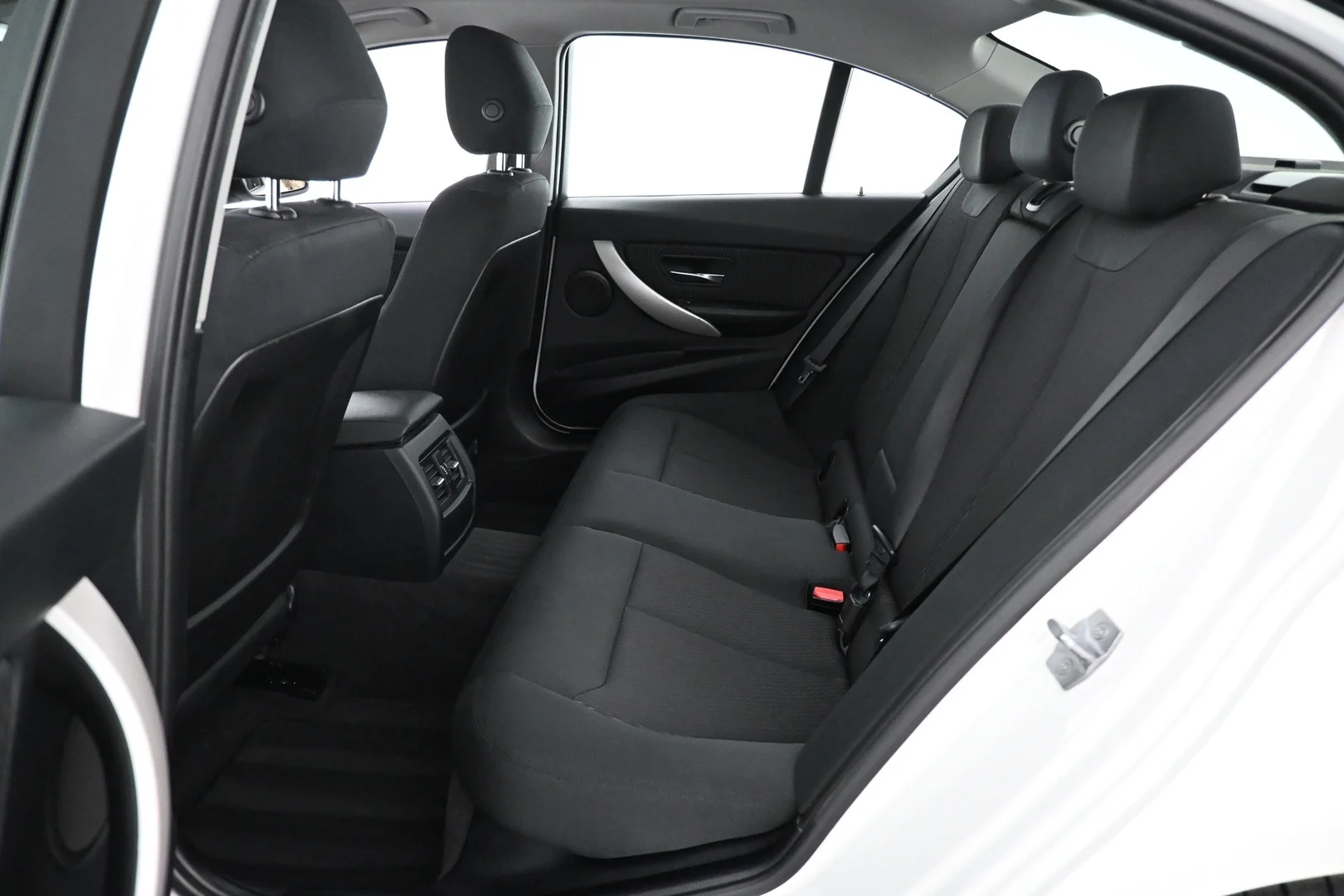 Car Image - dL6kL8kPbdXfSG6r5TzPE