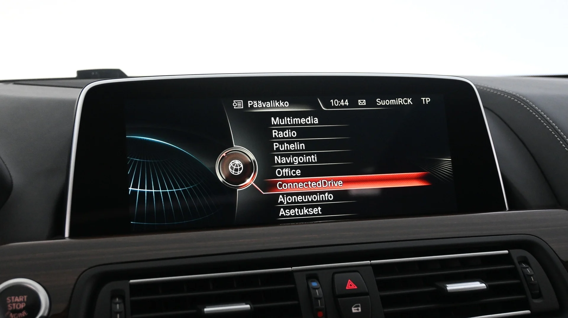 Car Image - 7LdyuK812kDRzoSNNe7OPS