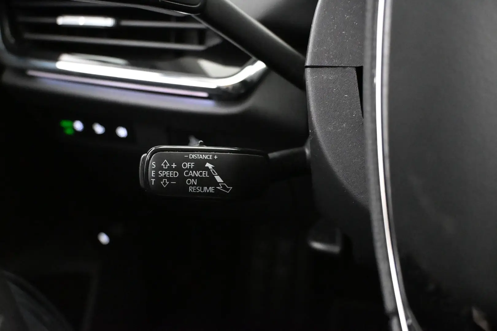 Car Image - WlxHXHQko6brDBpVBI7vg