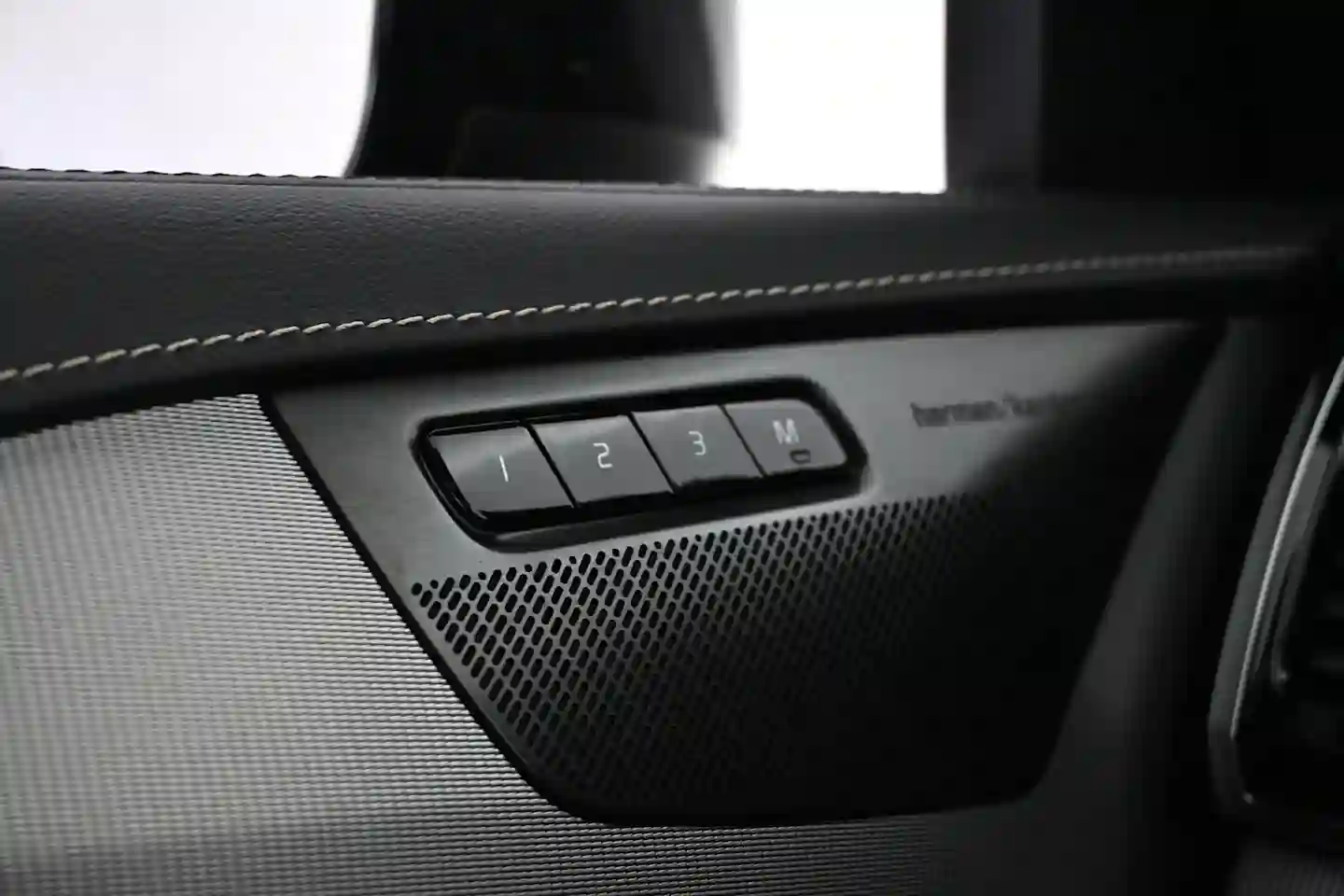 Car Image - 1AMuG9Je06uX0evOAEOkYc