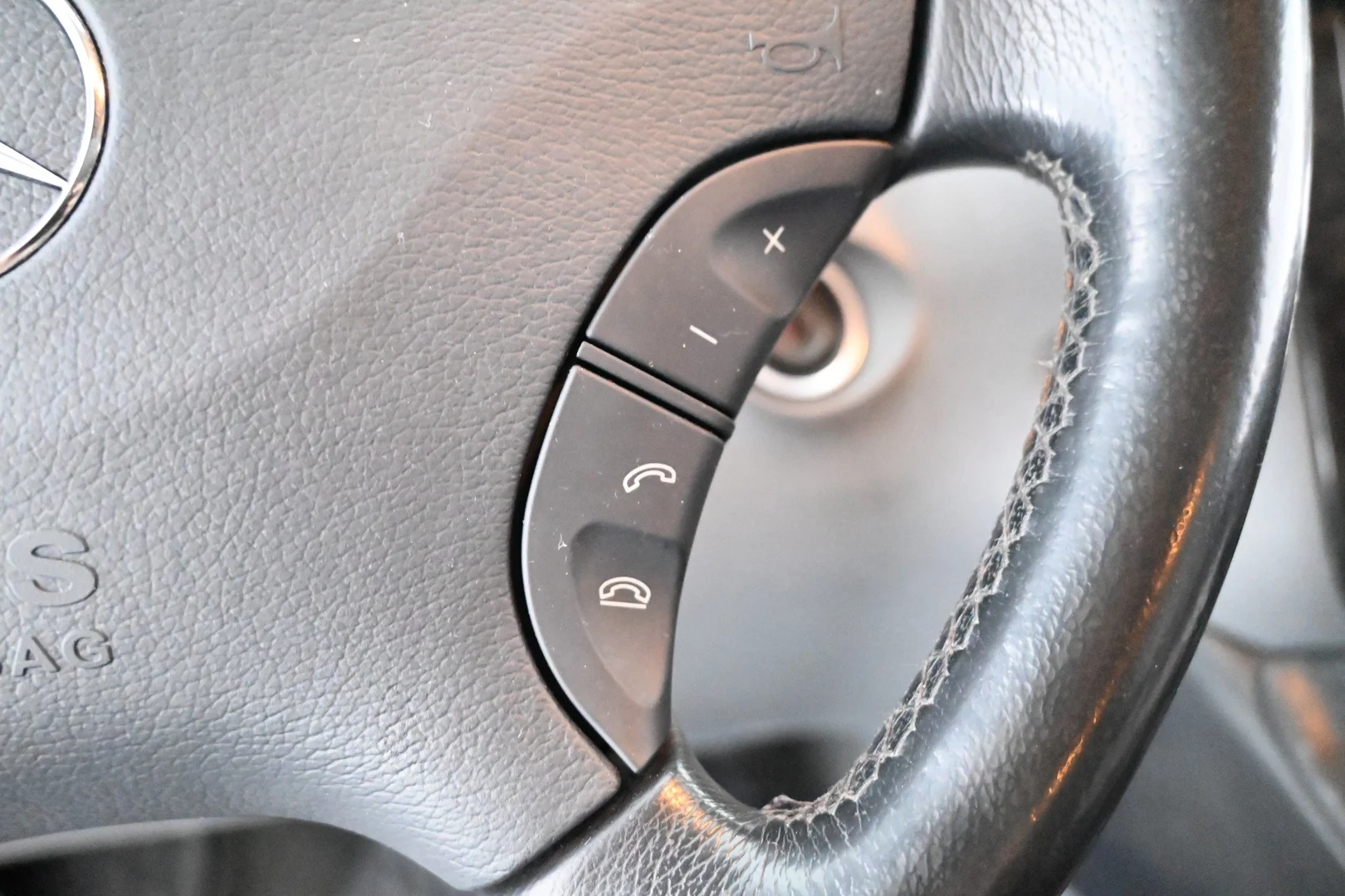 Car Image - 7DhOgUiMj15NMxEpeNlcWp
