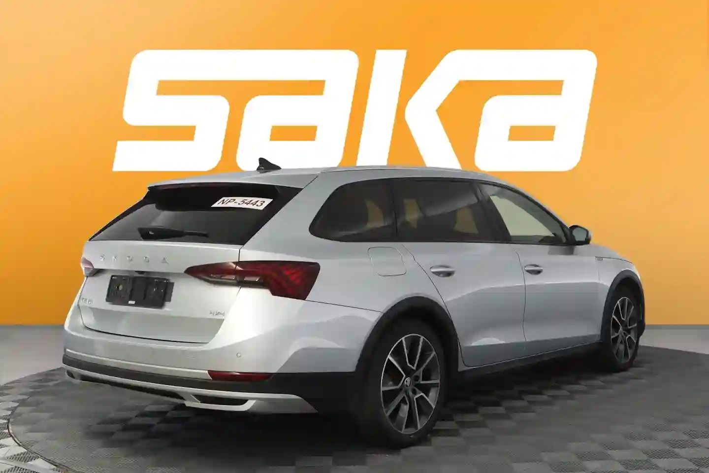 Car Image - 2EfkNSnuqorMw3kbl50LBk