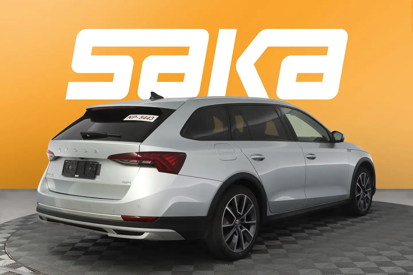 Car Image - 2EfkNSnuqorMw3kbl50LBk