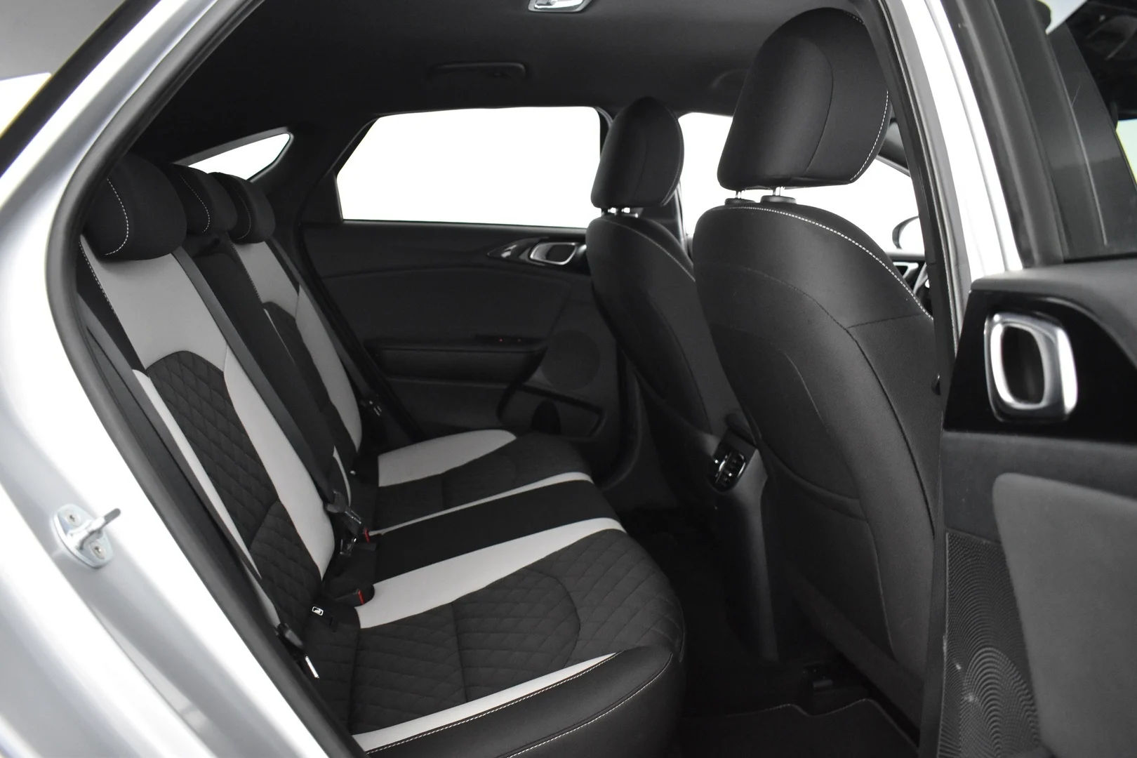 Car Image - bz9qU3IbCivvjN5XZdZHR