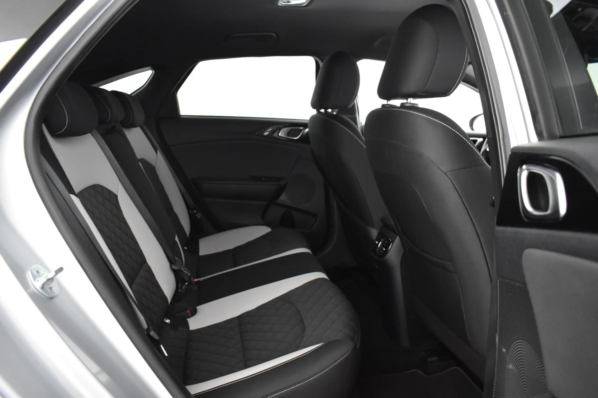 Car Image - bz9qU3IbCivvjN5XZdZHR