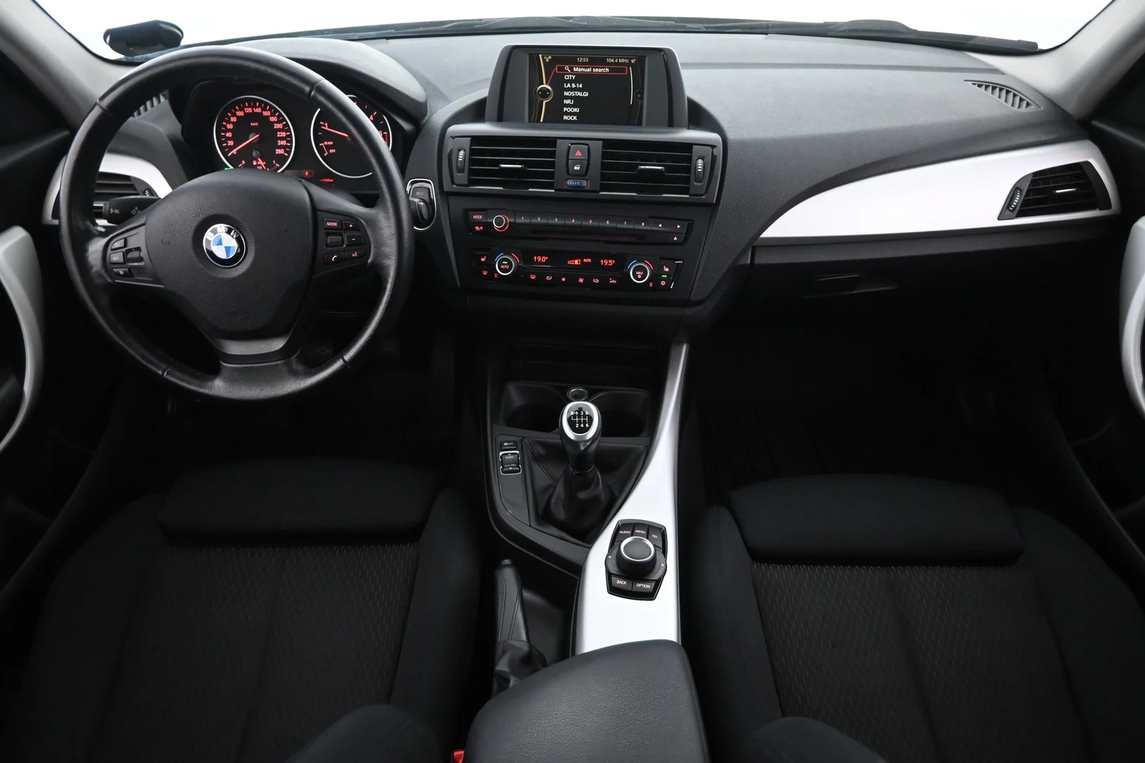 Car Image - 5XSaGntTaxHp8b5nDb4hEi