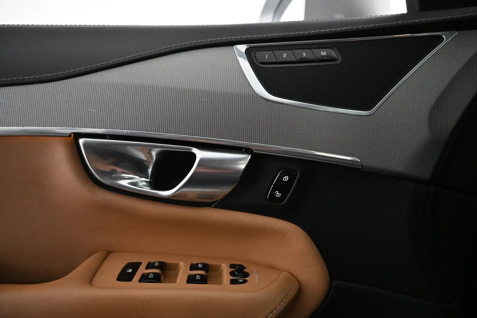 Car Image - 19zZaKWi3M9TXzytonXypY