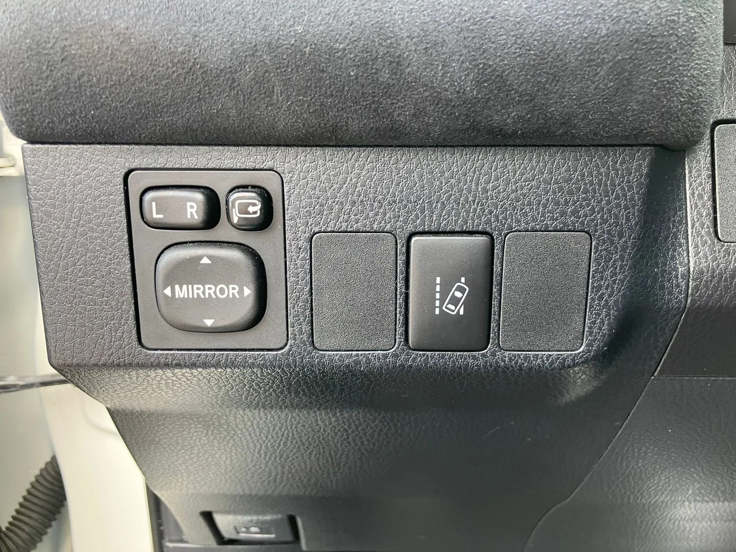 Car Image - 1hwDgGj39VDmzq9ClQAPaZ
