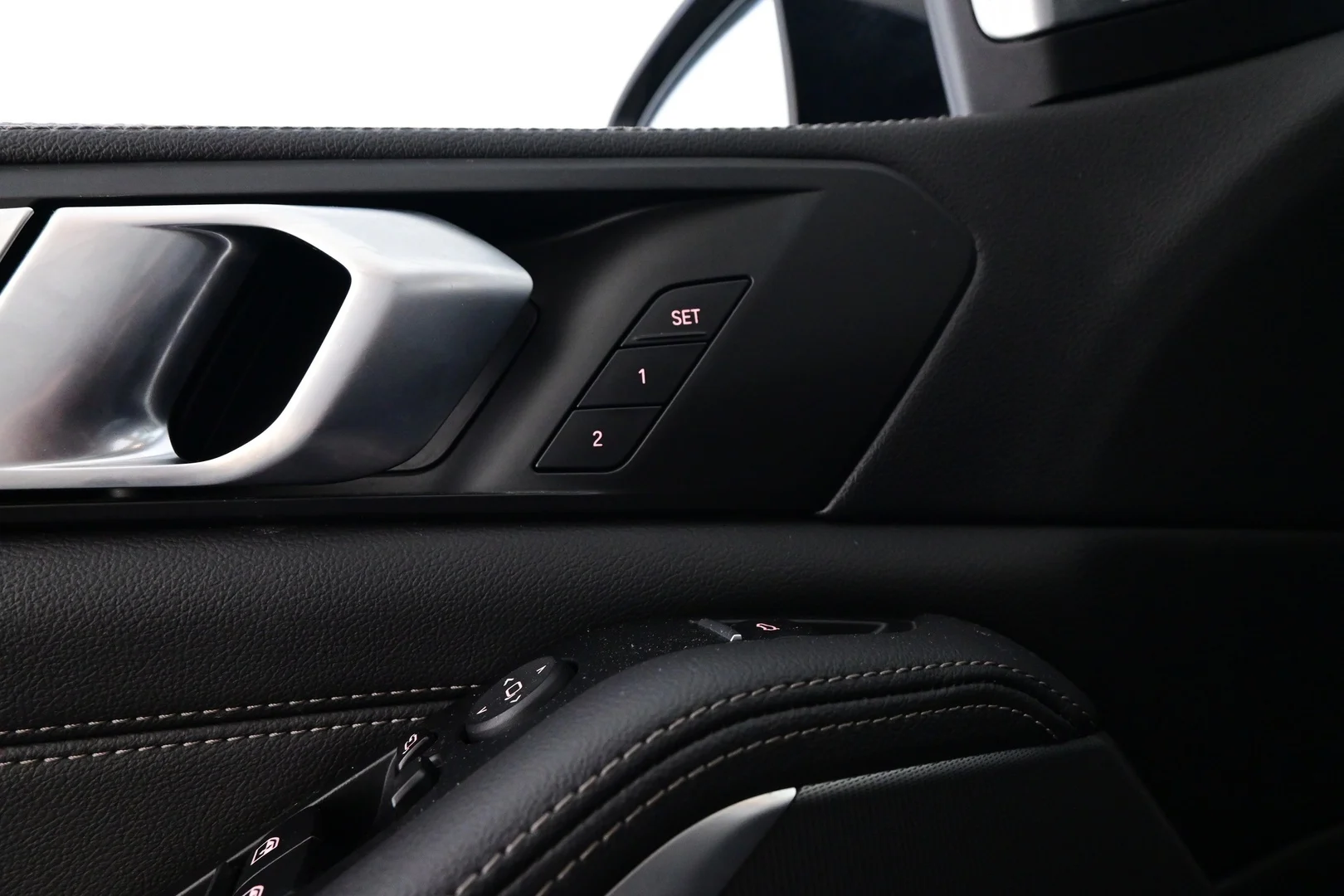 Car Image - 4SwrSPkNyzEo09x3c19kKl
