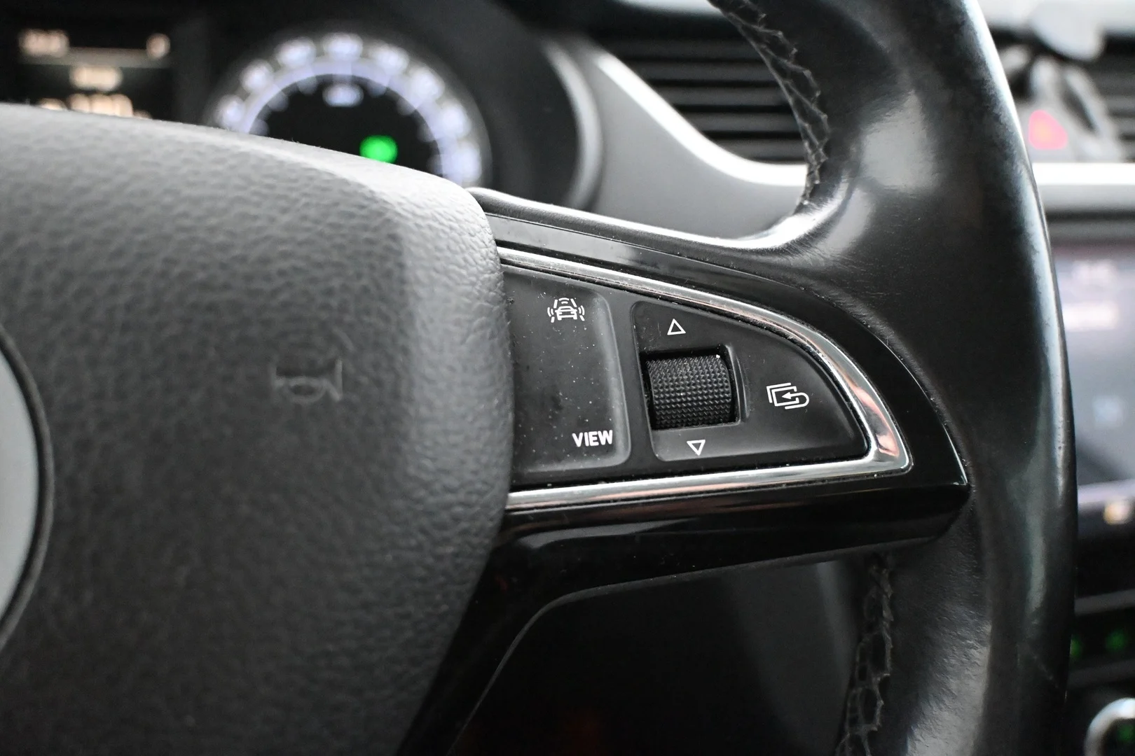 Car Image - 50EQEDXFcQ3FO7Pyec16pv