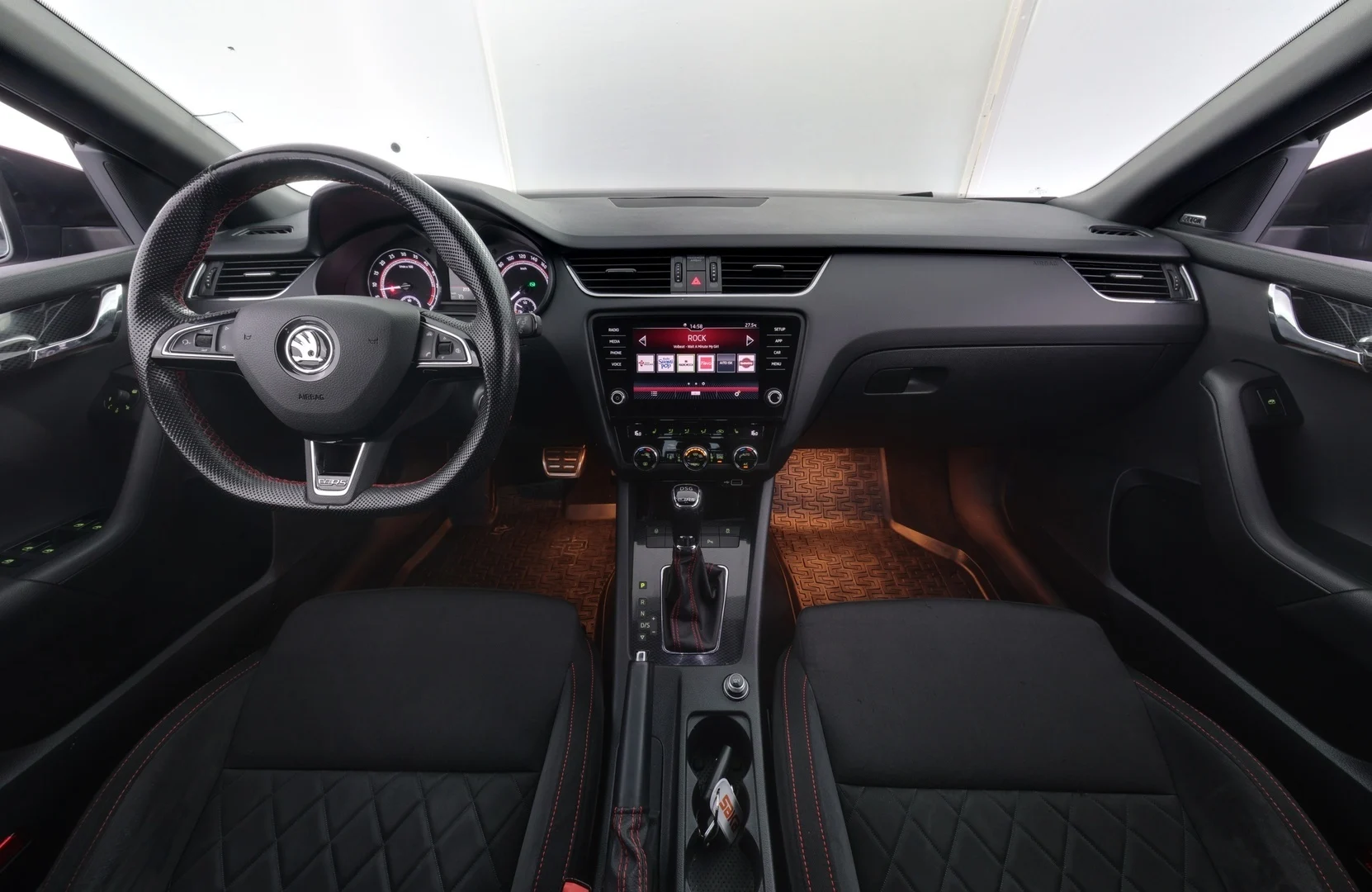 Car Image - 321BbH0vYxqlgLrzDtIOQz
