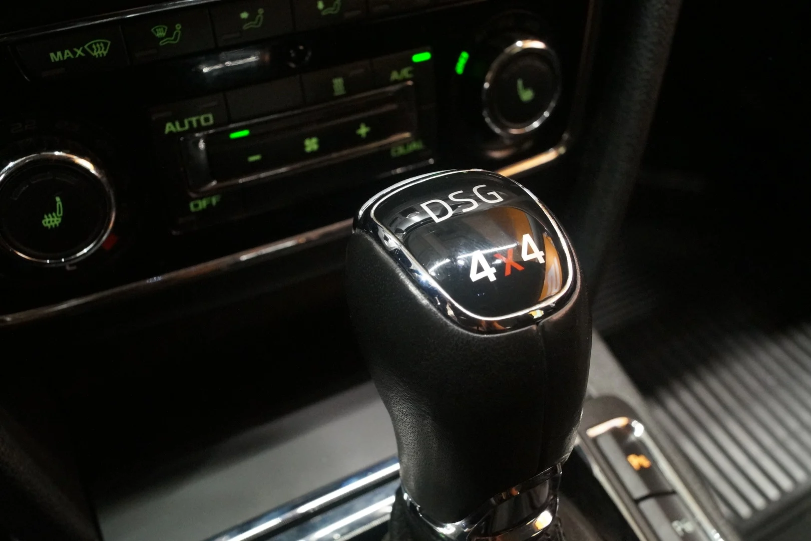 Car Image - 2lvbaMlJa7UQGutyKdhT8W