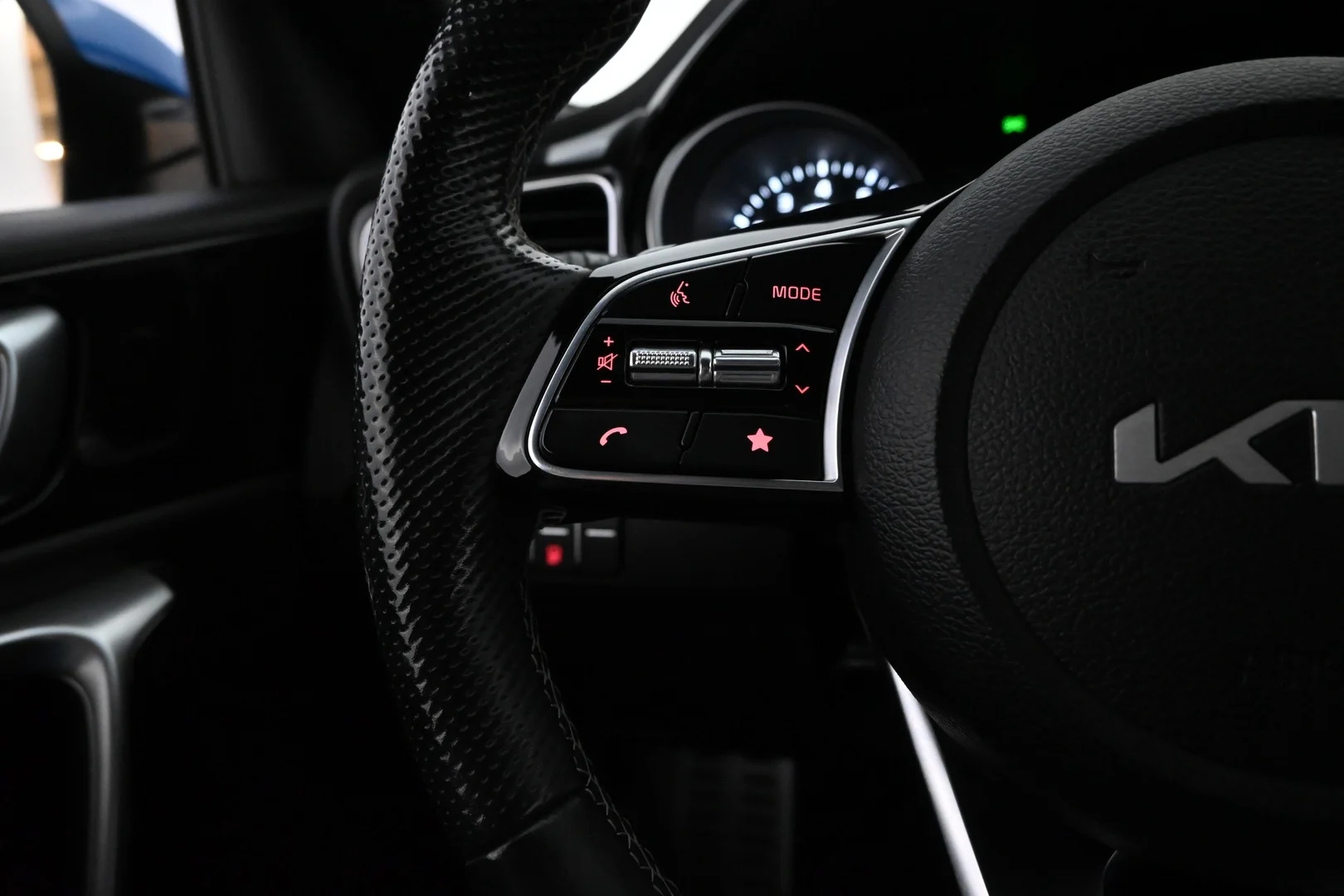 Car Image - 4MyGlLx9okWjzTg08de3rM