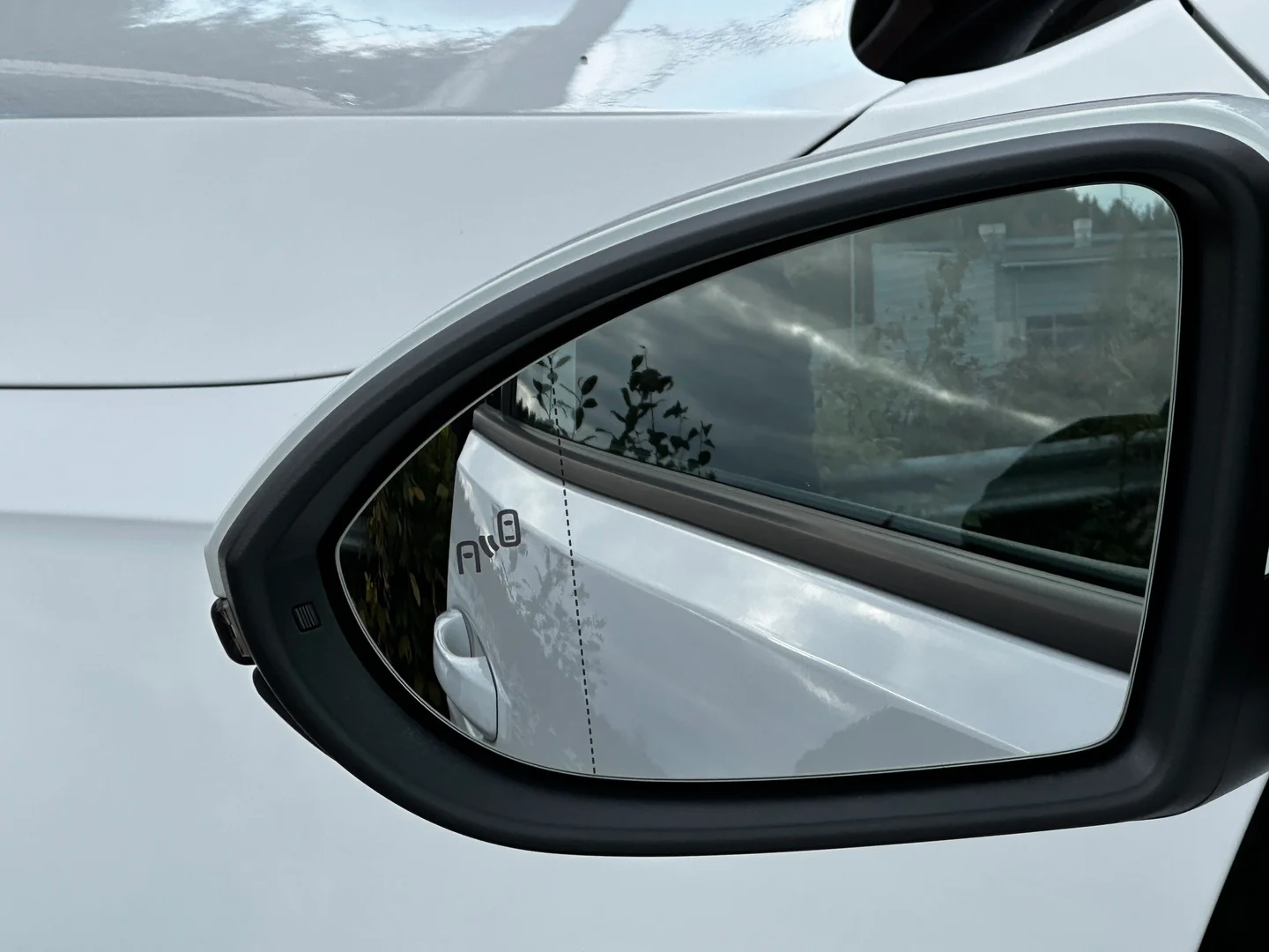 Car Image - 6ltaTK1aSu7mLiyZzm8v7l