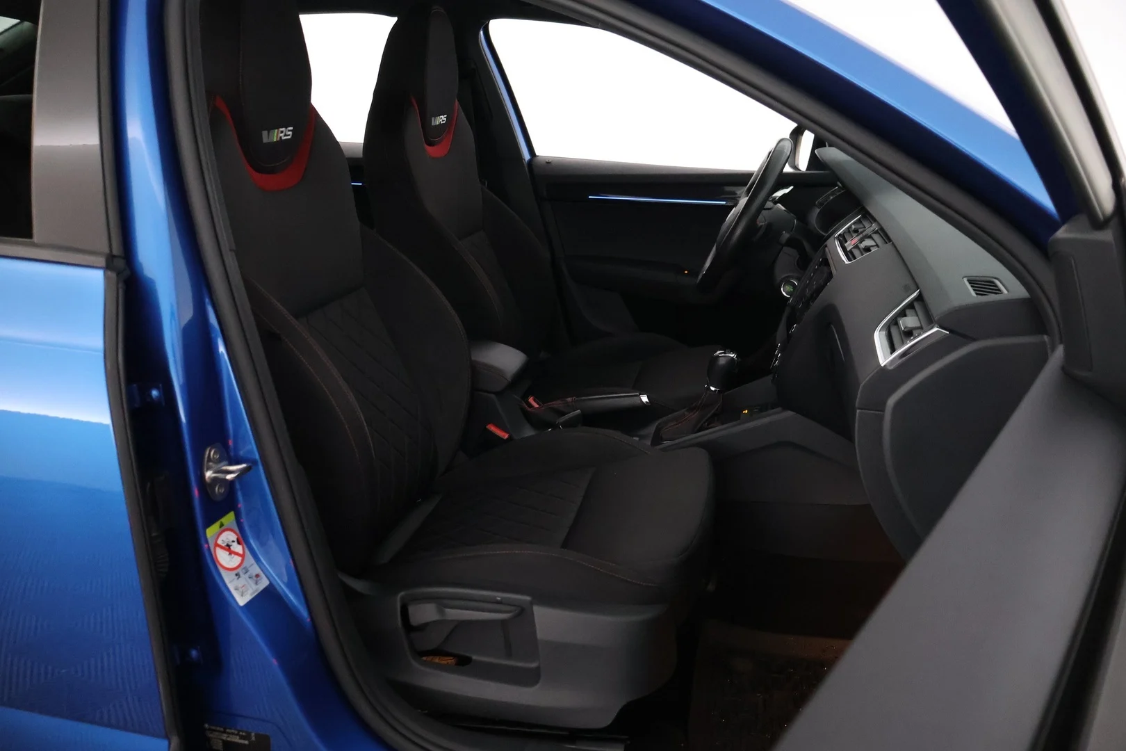 Car Image - 15xZHP7XWqQcyAKsmbYCPw