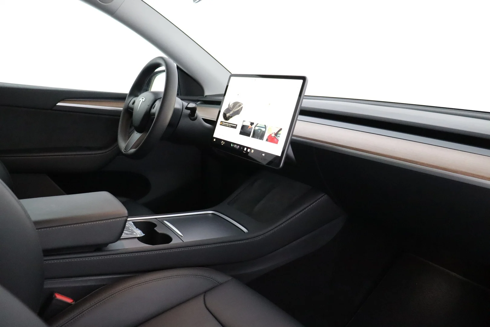 Car Image - 3MqsnEzOALhSzd5xzVzNVw