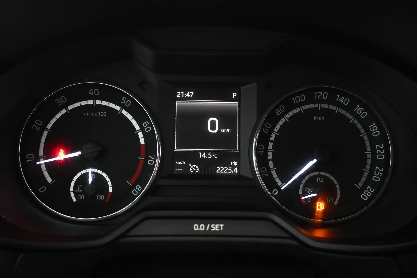 Car Image - A19UcqlAcV44igIqJ5sZL