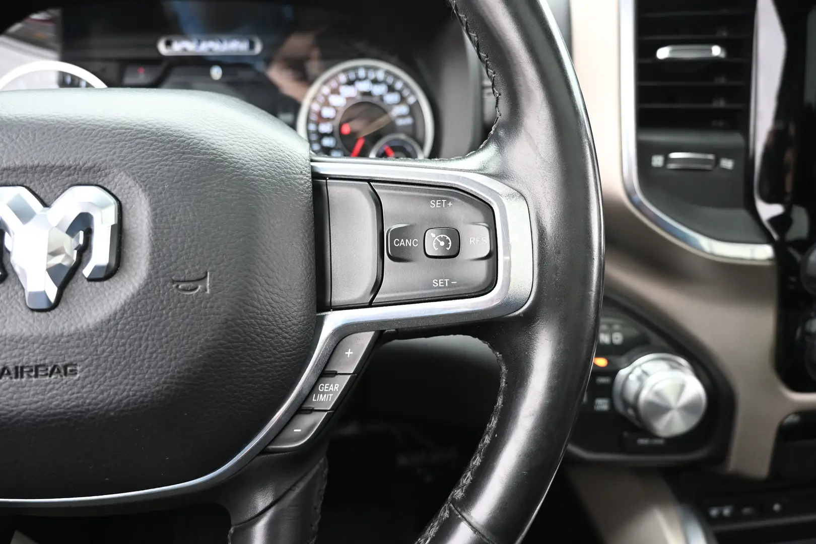 Car Image - 26WSk6kyeyvDoexXqyZiEj