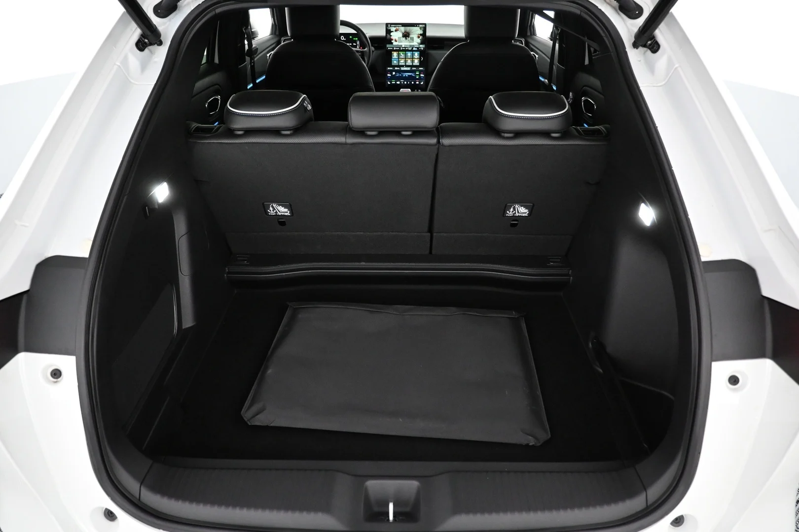 Car Image - 32QxhPU6b4Yv9gpTHEVfHF
