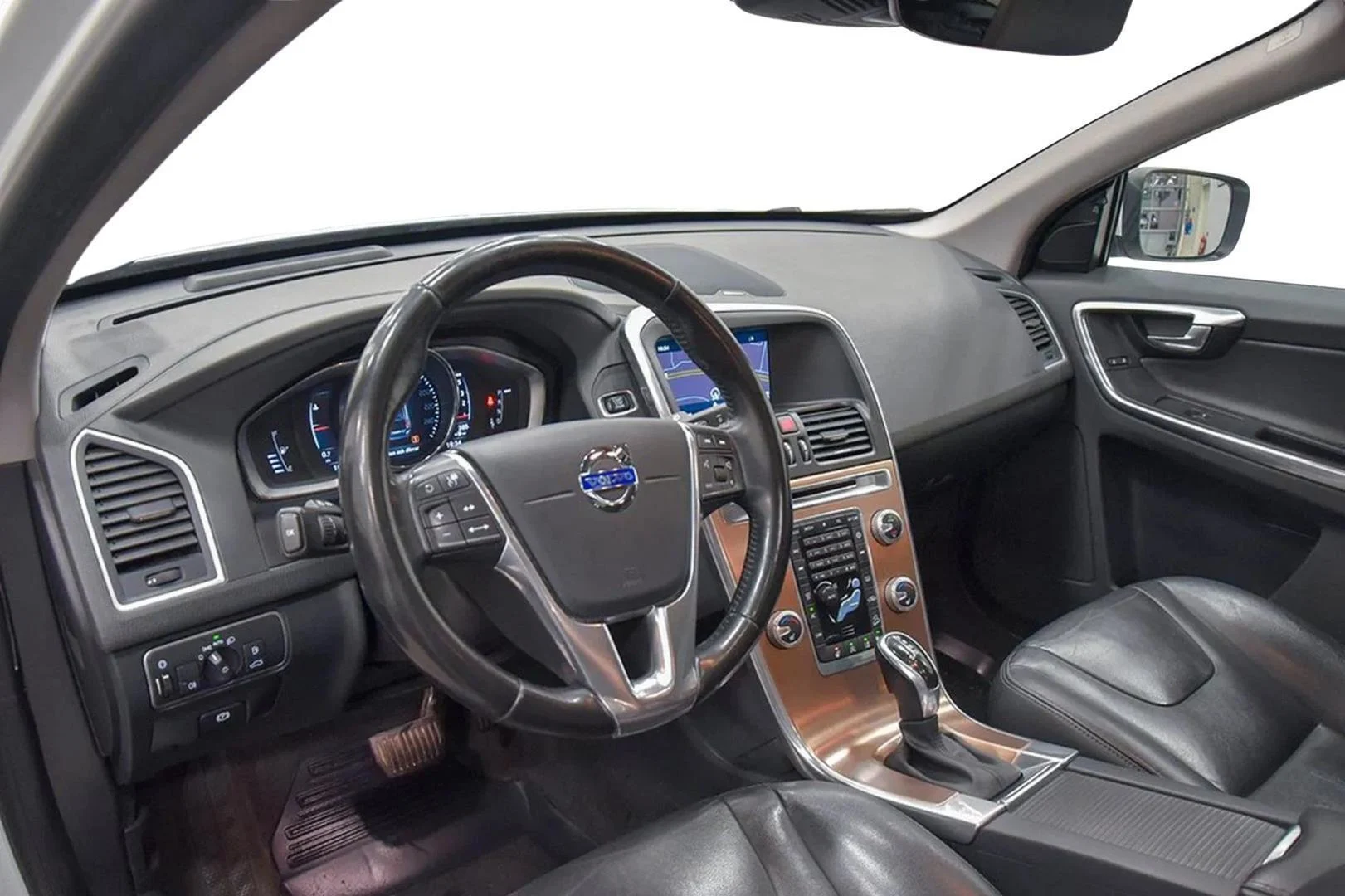 Car Image - 3b81E90UYVMUmxPN9LkUUm