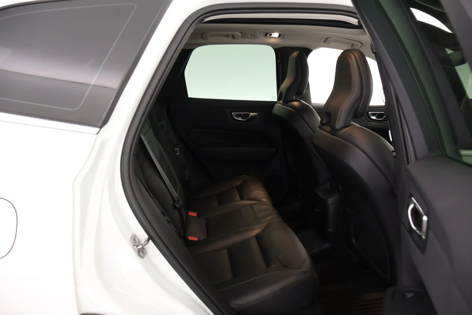 Car Image - 62YYDDZVD697q9Q9emPRoG