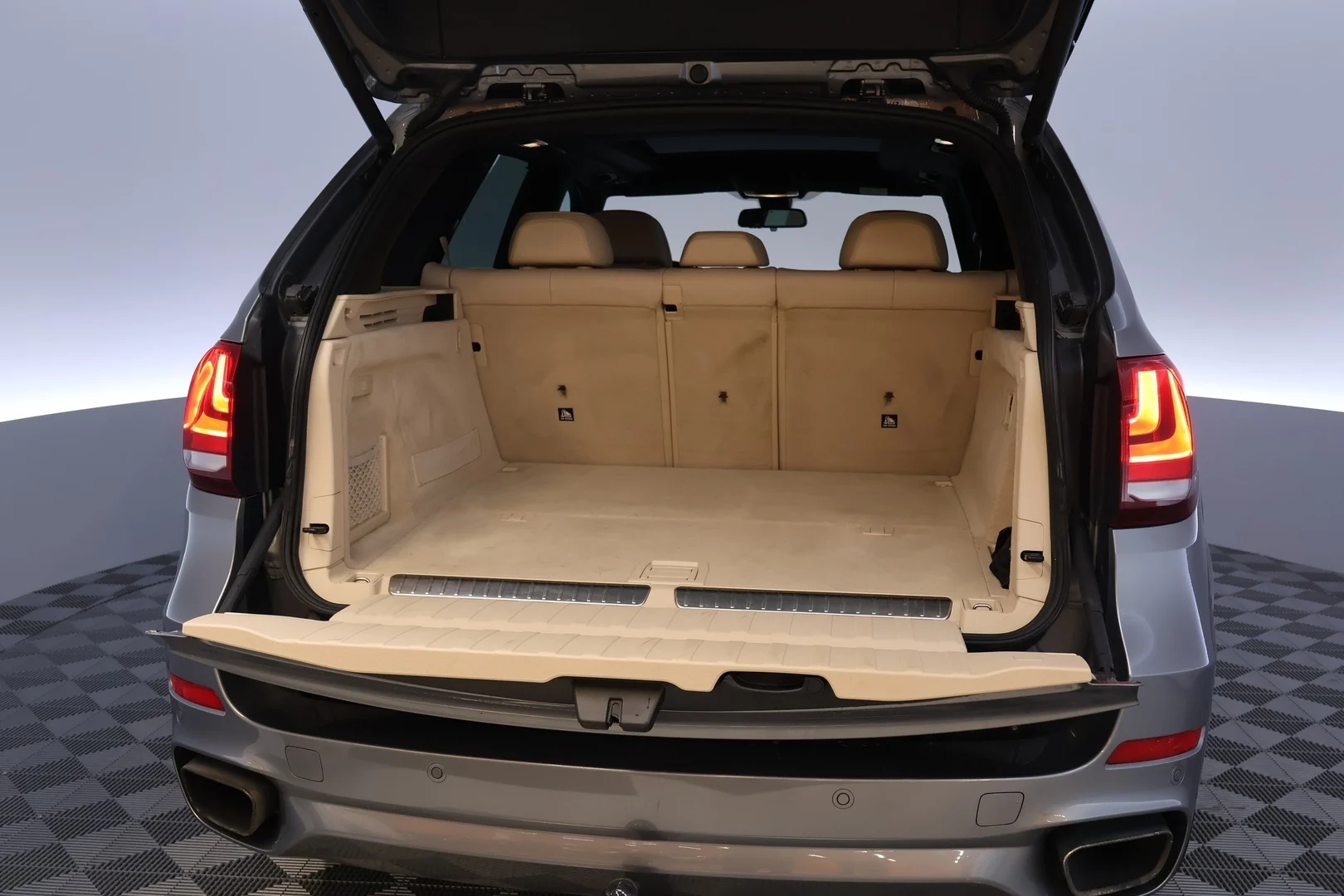 Car Image - 6oXDktJs0hZNKGpNmggSUm