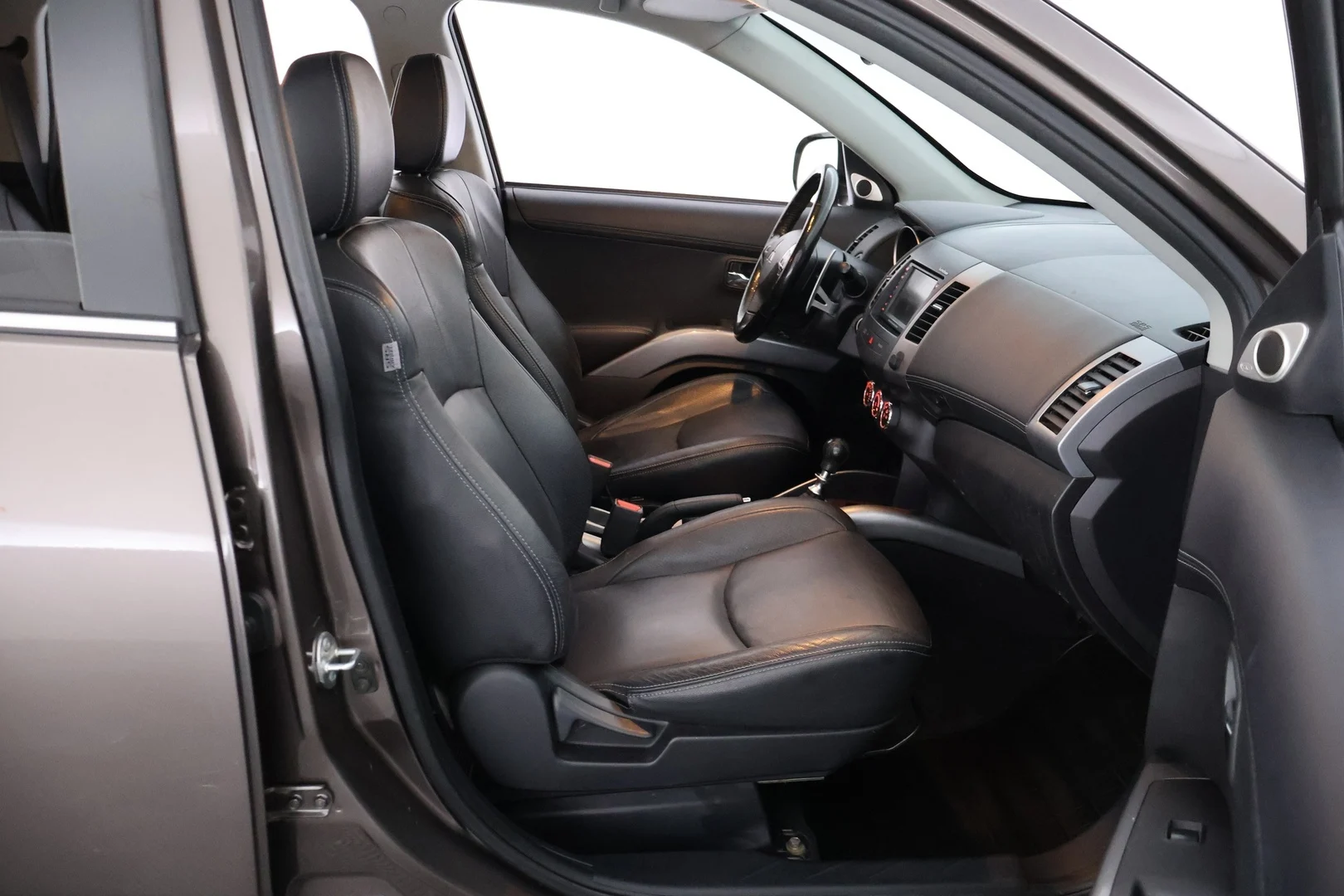 Car Image - 9yR4uJgYQvakMGAfG5B12