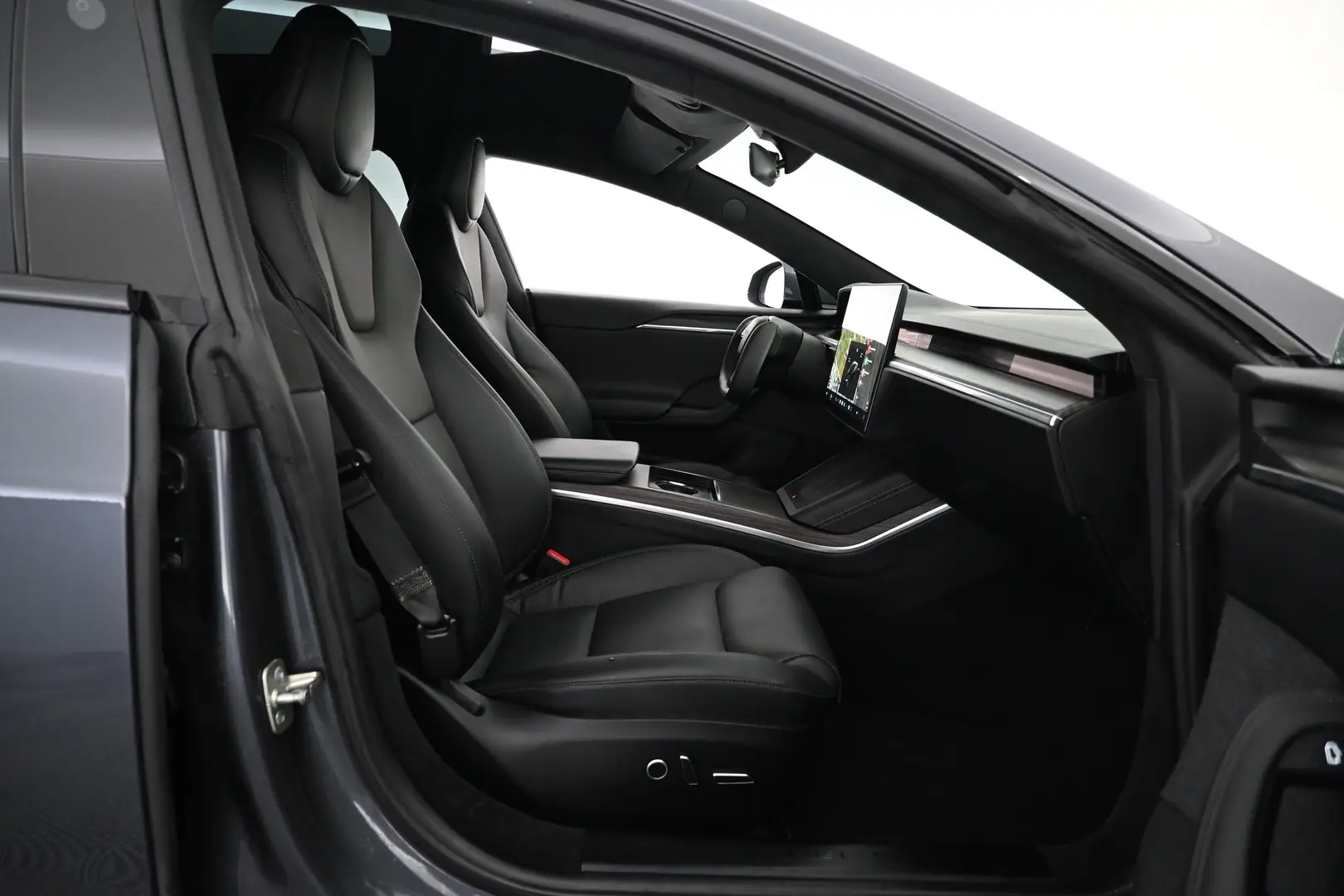 Car Image - 7mnQtmLQtP6ZxjnHVLDZ2Z