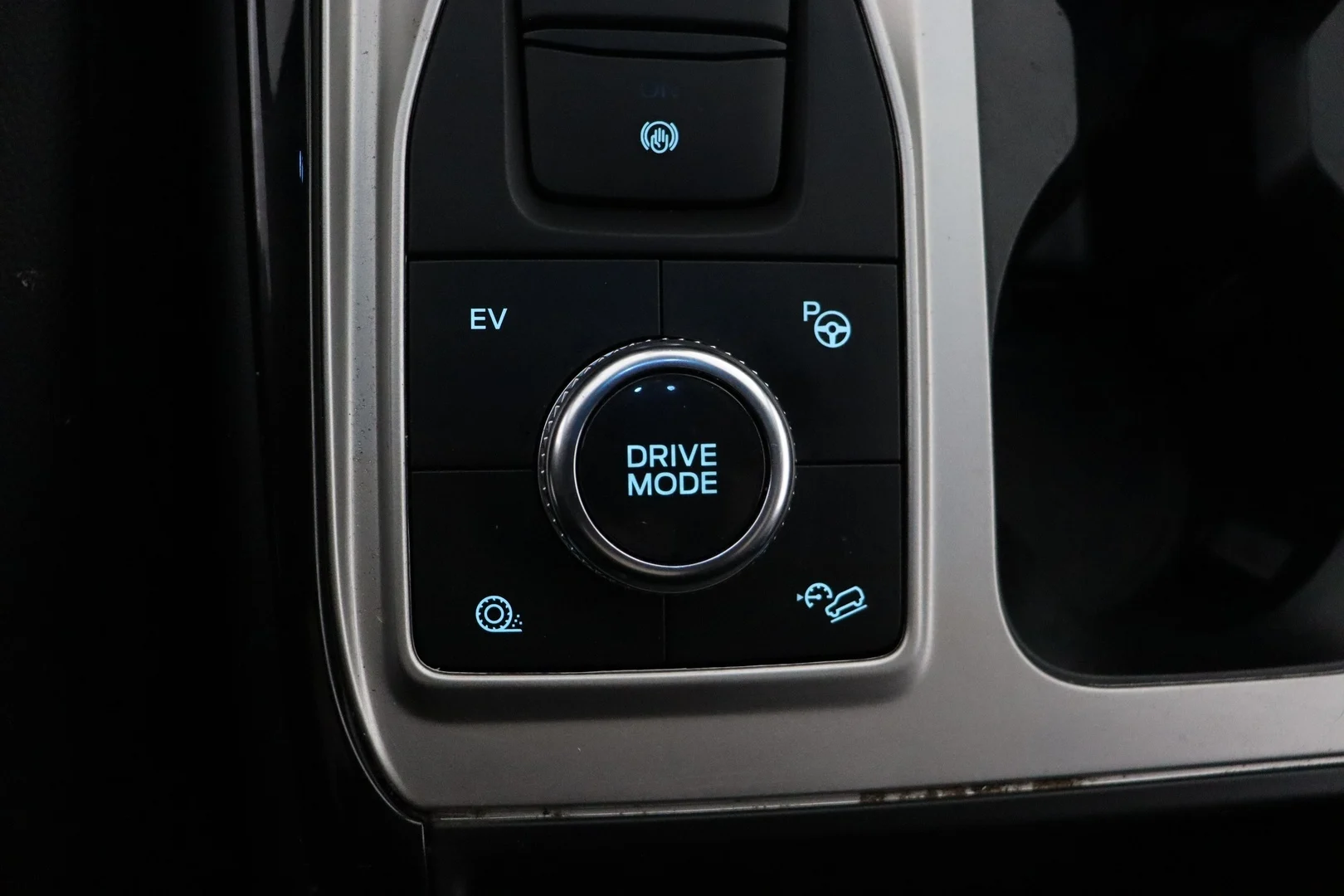 Car Image - 4SaFwv2mmjOsYyGctYamsr