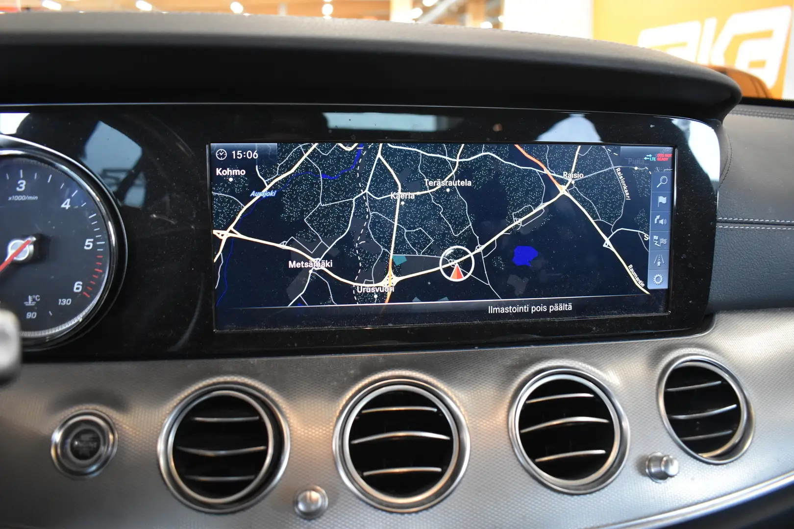 Car Image - 41R3Whn6GnzOTg6iBYbnC9