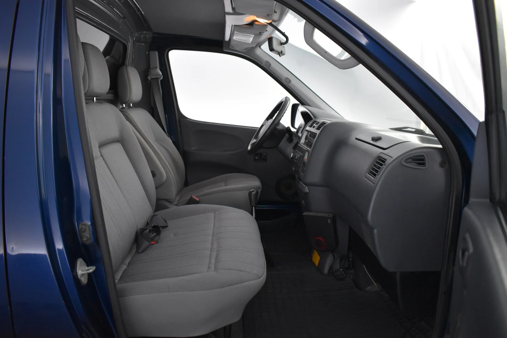 Car Image - 1smydHqnFbGHsBVpZIHEAb