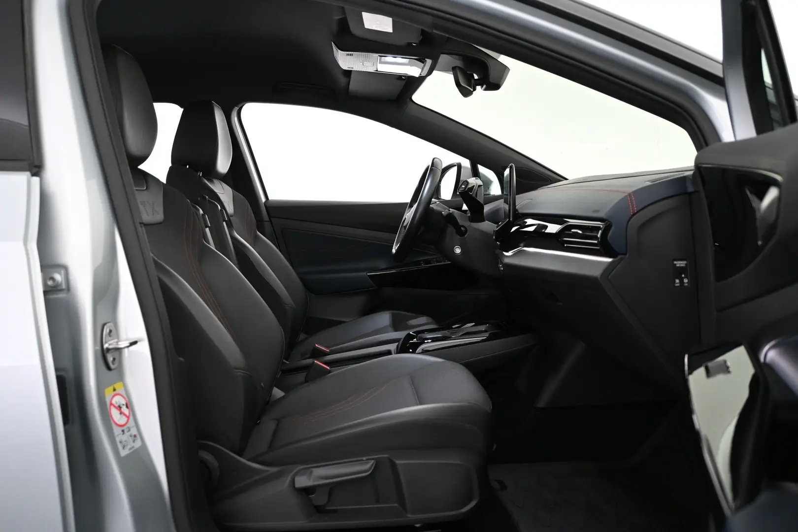 Car Image - 3mOEqZLxwsHhKxAS6kkk9h
