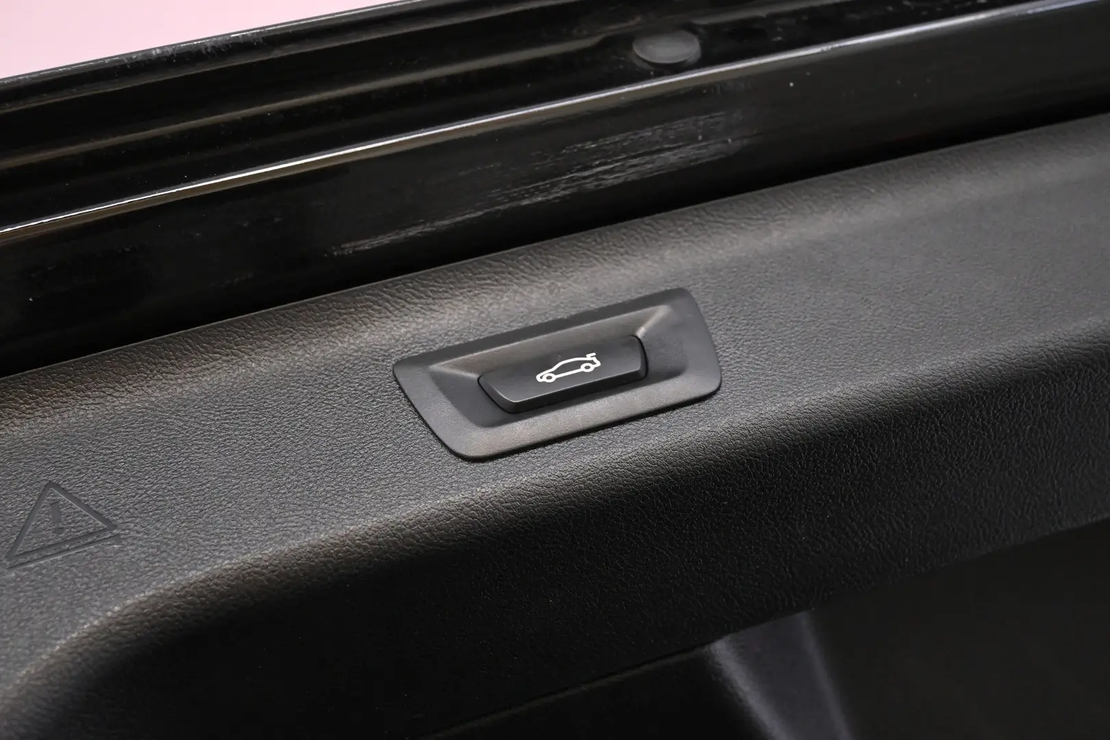 Car Image - 4FXZ93JsNoqcDRYtu2McAC