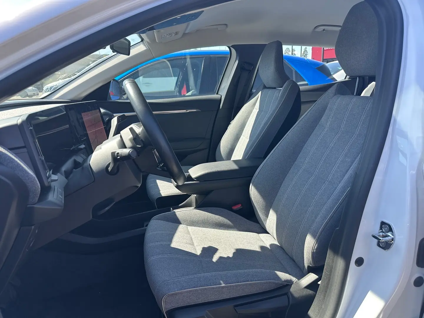 Car Image - 4MaXrtwDAXXgr5QXqnCwvS