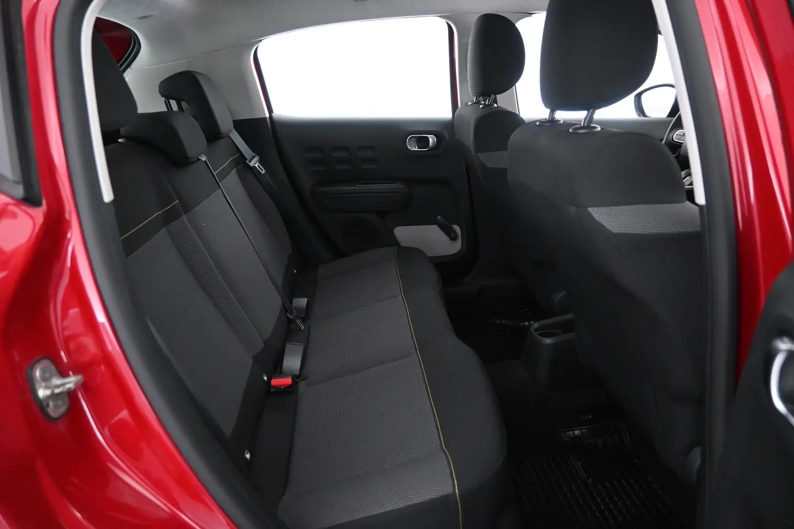Car Image - 6sxPb6iEa0uYvcSHWNWsNi