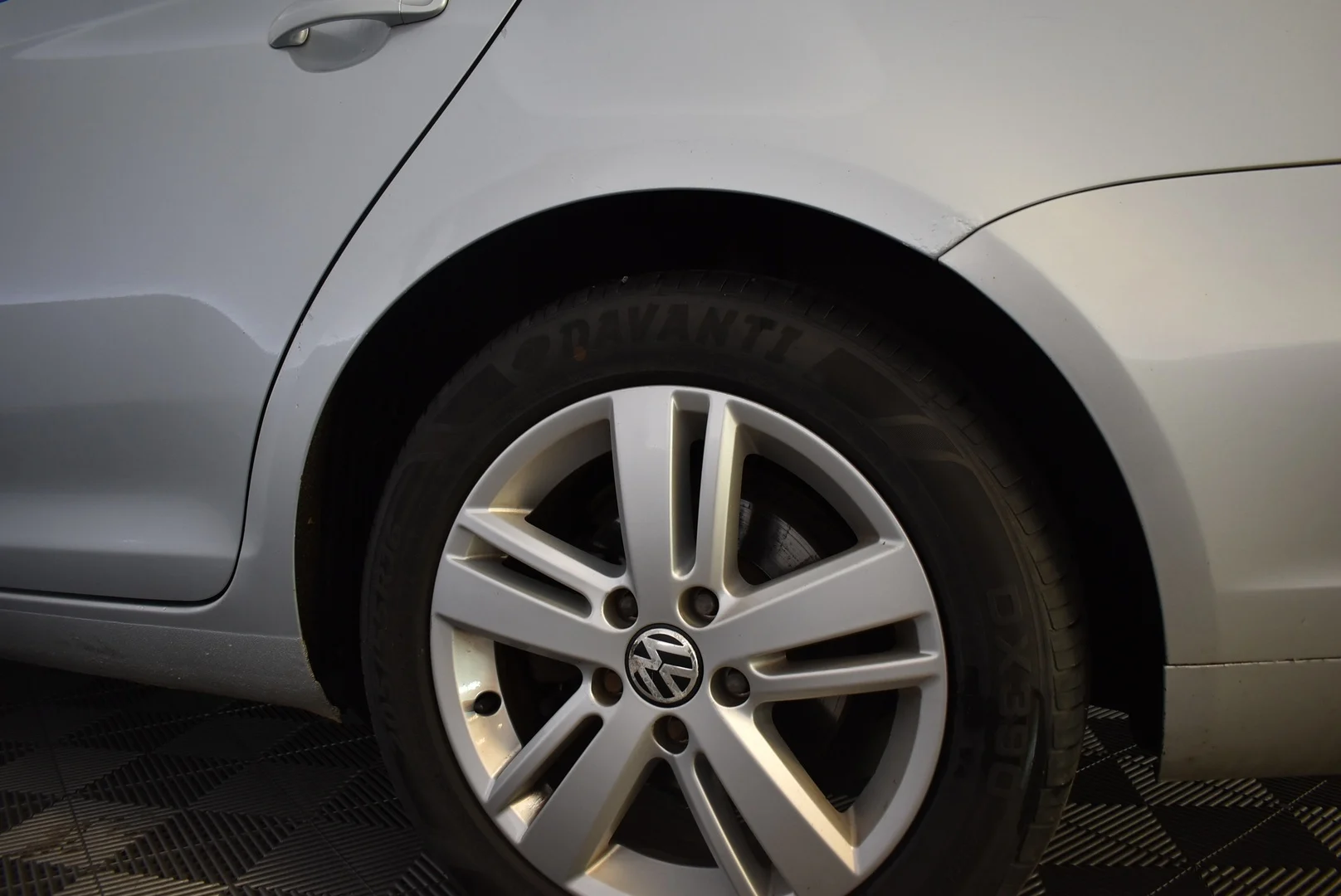Car Image - tPecNNuE6pGeQL2osxPPP